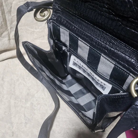 Carol Hearty Crossbody Bag with Heart Detail - Picture 4 of 4